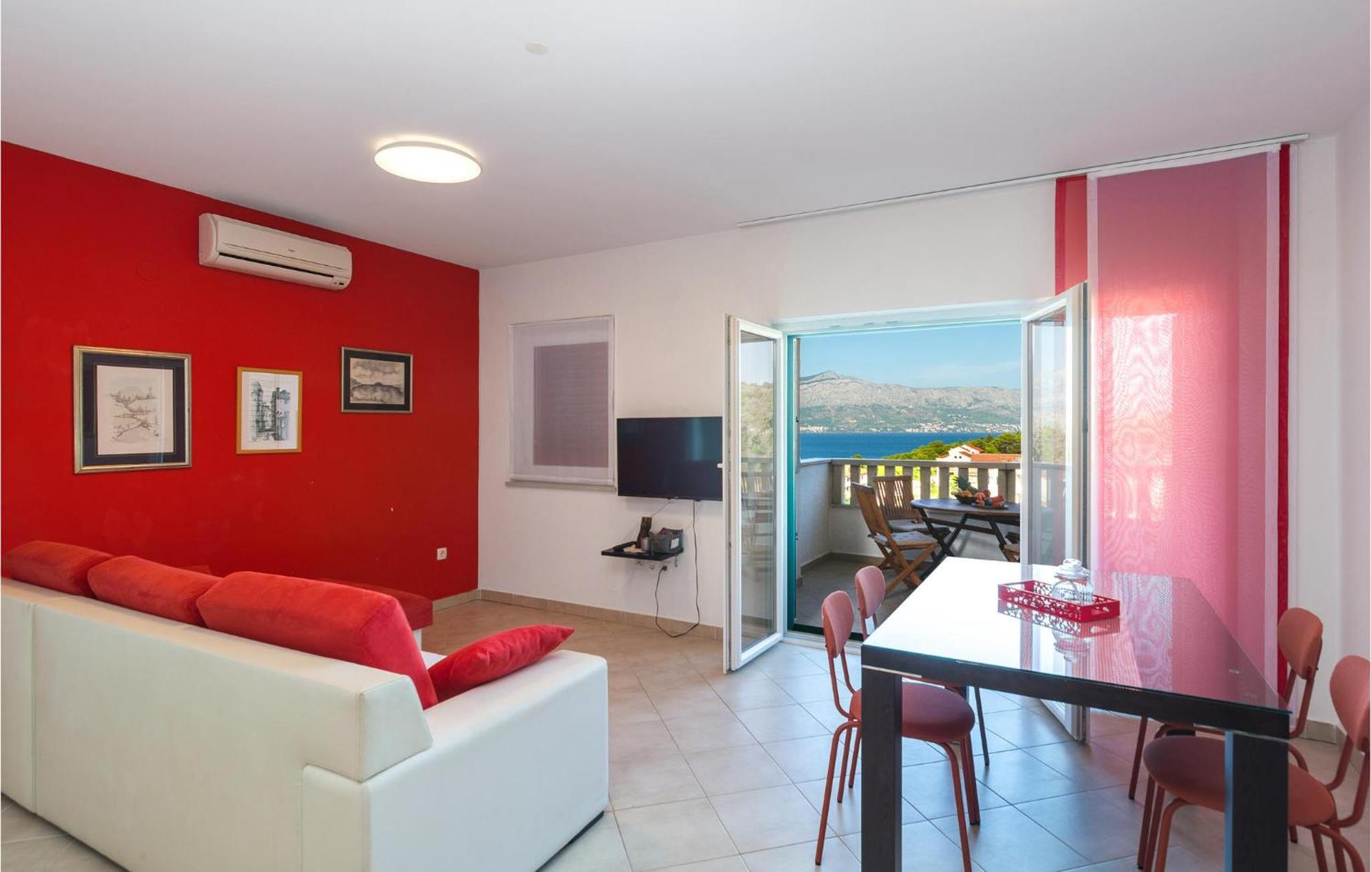 Nice Home In Postira With Outdoor Swimming Pool エクステリア 写真