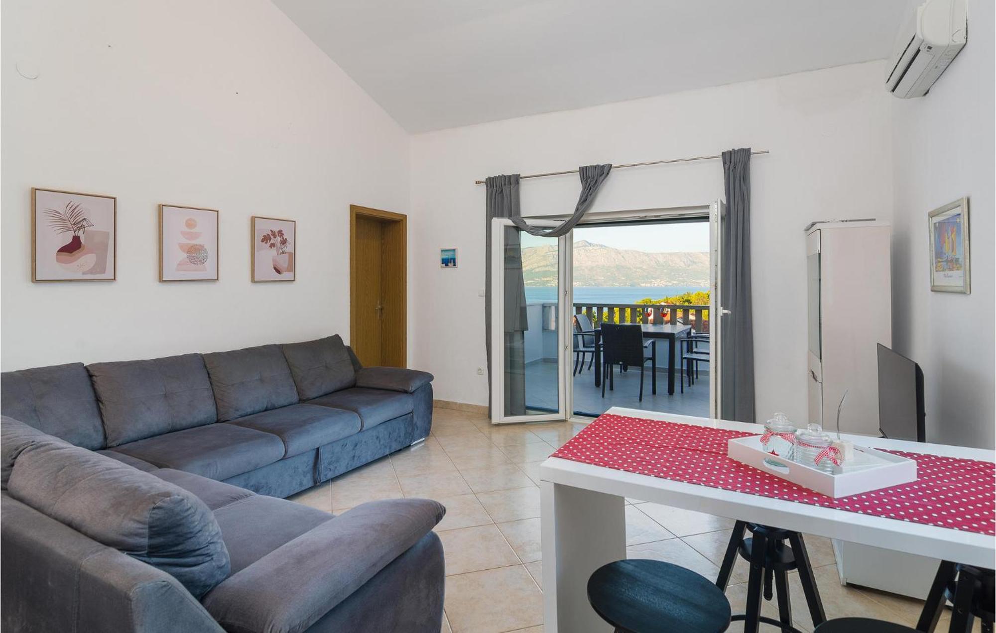 Nice Home In Postira With Outdoor Swimming Pool エクステリア 写真