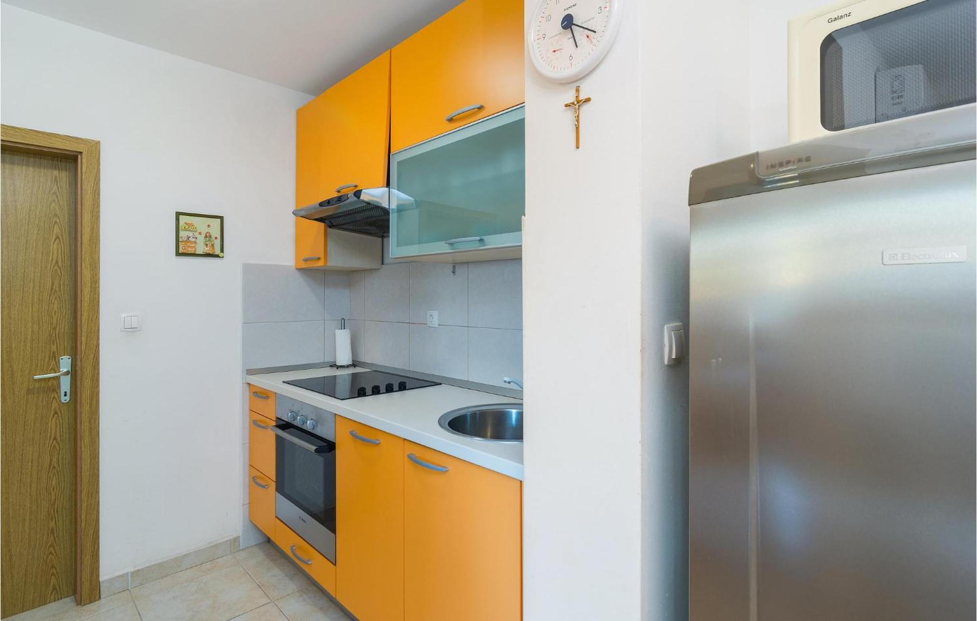 Nice Home In Postira With Outdoor Swimming Pool エクステリア 写真